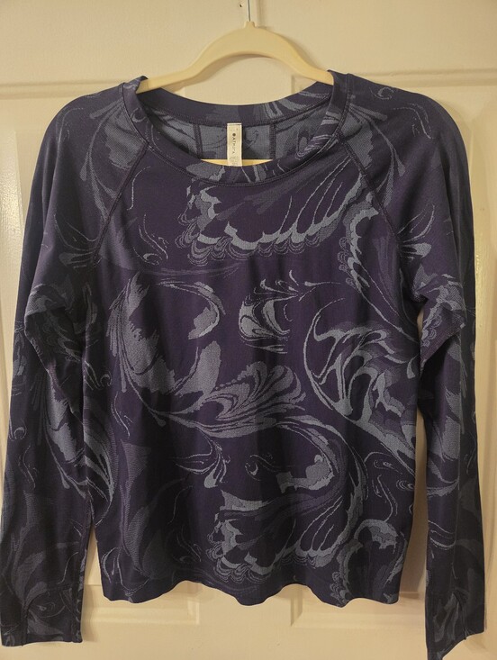 Athleta Tops - Athleta Momentum Seamless Long Sleeve Top Navy Blue Swirl Jacquard Women's M